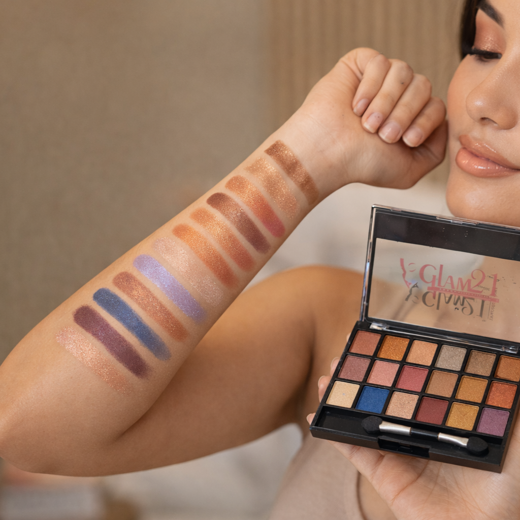 Glam21 Pro-Artistry Eyeshadow Palette – 18 Highly Pigmented Shimmer & Matte Shades for Every Look